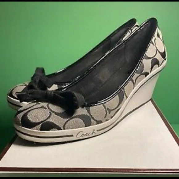 Coach Women's Diaz Classic Print Bow Wedge Heels Shoes 6B Black