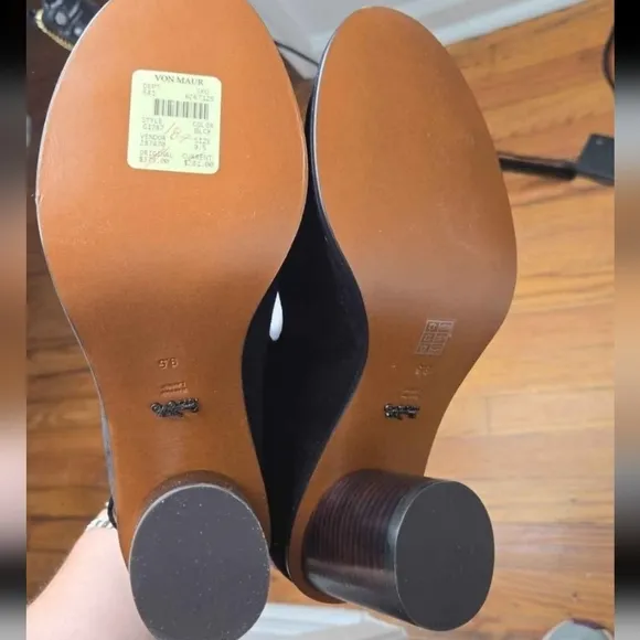 COACHElegant Black Heels