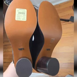 COACHElegant Black Heels