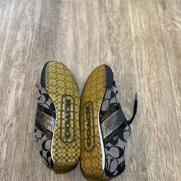 Coach womens logo sneakers, size 7.5M.