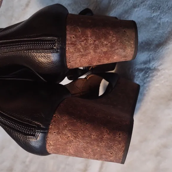 Coclico Mind Cutout Cork Wedge Zip-Back Black Leather Sandals Size 38.5 EUC