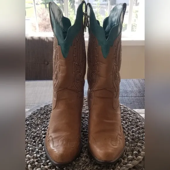 Coconut Cinamaron Cowboy Boots
