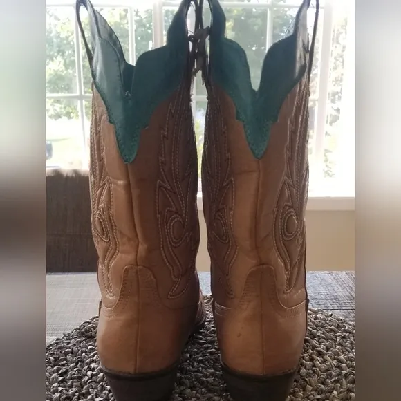 Coconut Cinamaron Cowboy Boots