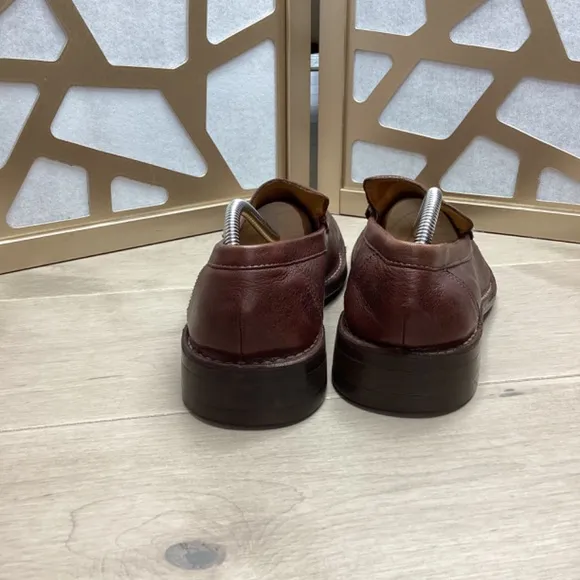 Cole Haan Brown Leather Shoes Slip On Loafers 10.5 M Distressed Vintage Look