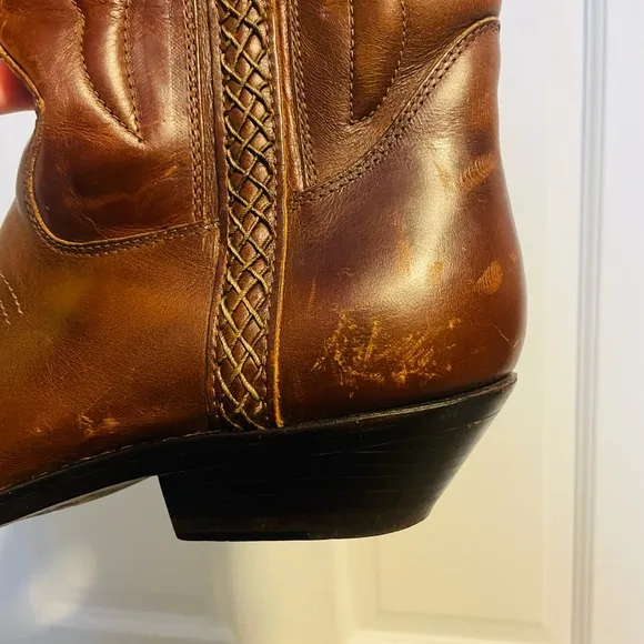 Cole Haan Country Boots size 8.