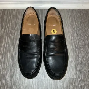 Cole Haan Grand OS Pinch Hand Sewn Black Loafers