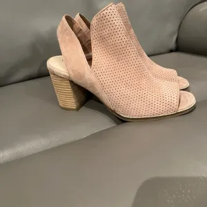 Cole Haan Grand OS size 6