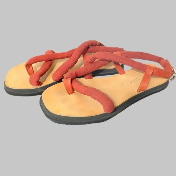 Comey Sandals