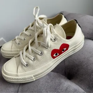 Comme Des Garcons PLAY x Converse Chuck Taylor Lace Up sz 4 Youth 7 Women