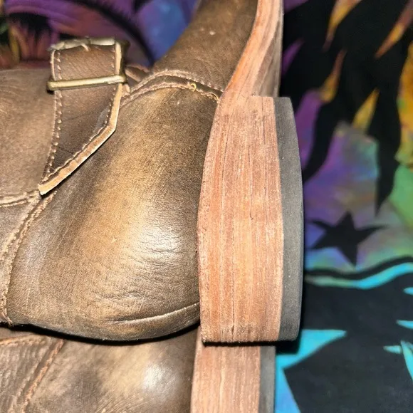 Contra distressed Freebird boots Size 8