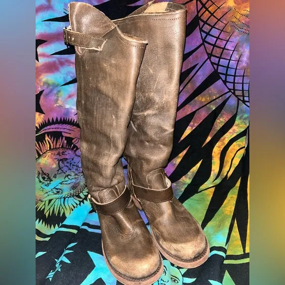 Contra distressed Freebird boots Size 8