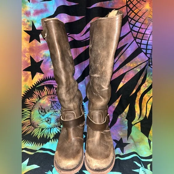 Contra distressed Freebird boots Size 8