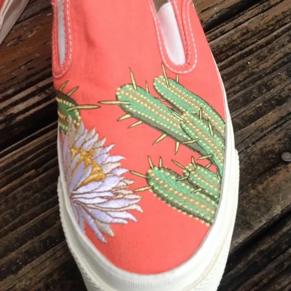 Converse All Star 7 Chuck Taylor Floral Embroider 10 Unisex Shoes Cactus Sample