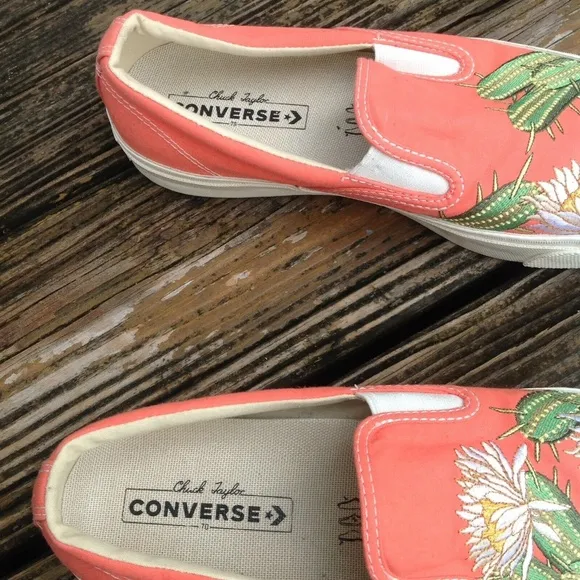 Converse All Star 7 Chuck Taylor Floral Embroider 10 Unisex Shoes Cactus Sample