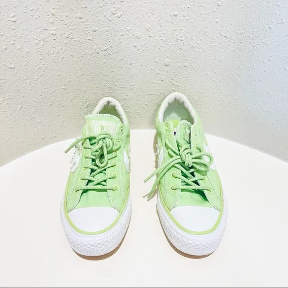 Converse All Star Hyper Green Low Top Unisex Sneakers Size 5.5 NEW