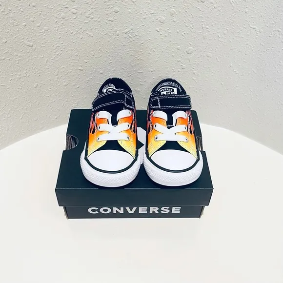 Converse All Star Infant Flames Sneakers/5,6/NIB