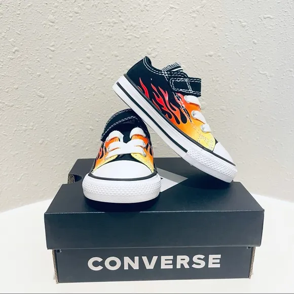 Converse All Star Infant Flames Sneakers/5,6/NIB