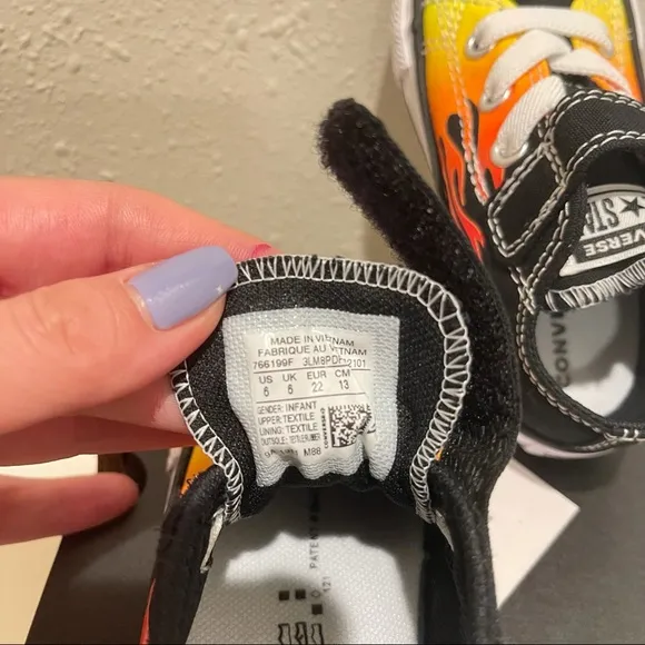 Converse All Star Infant Flames Sneakers/5,6/NIB
