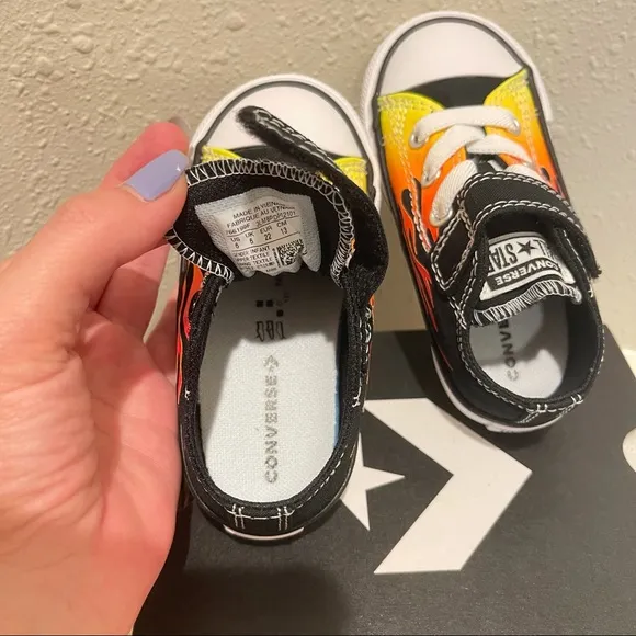 Converse All Star Infant Flames Sneakers/5,6/NIB
