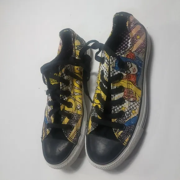 Converse All Star Low Top Batgirl Sneakers Size Women 8, Men 6