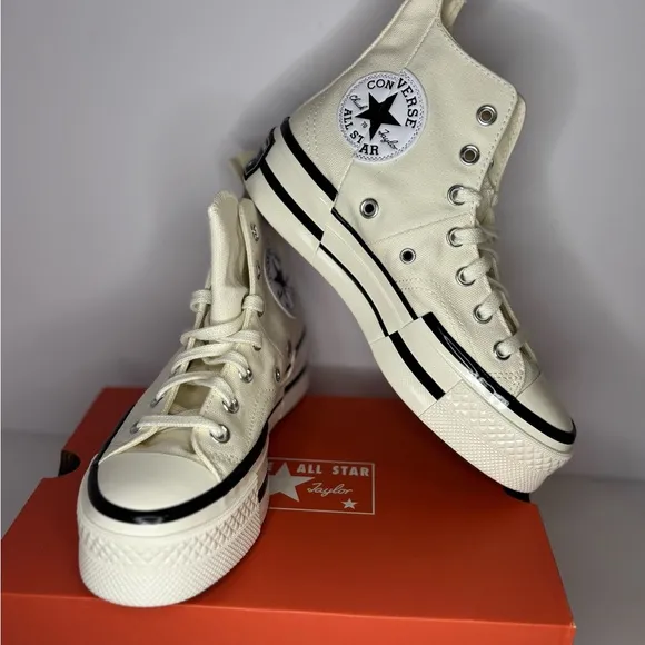 Converse chuck 70 plus Hi unisex egret/black men’s size 5 women’s 7