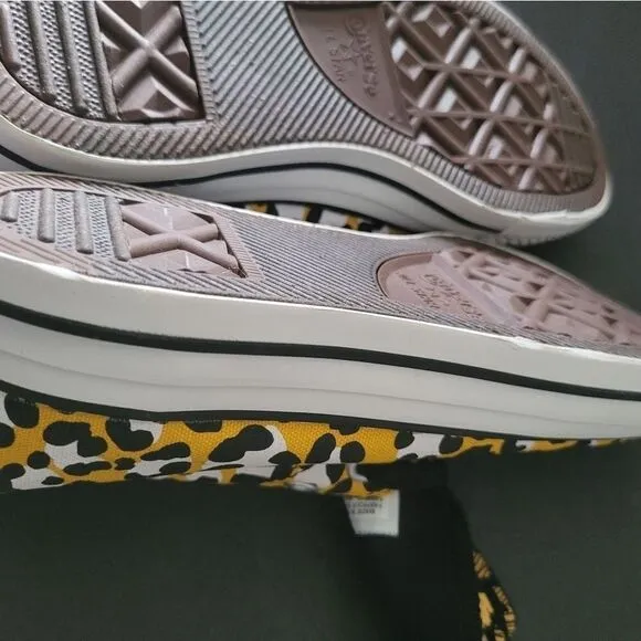 CONVERSE Chuck All Star NIB High Yellow Cheetah Sneaker Fabric Size 9 Unworn