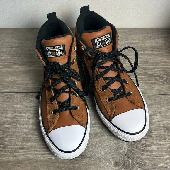 Converse Chuck Taylor All Star Leather Street Mid Top Sneakers Unisex