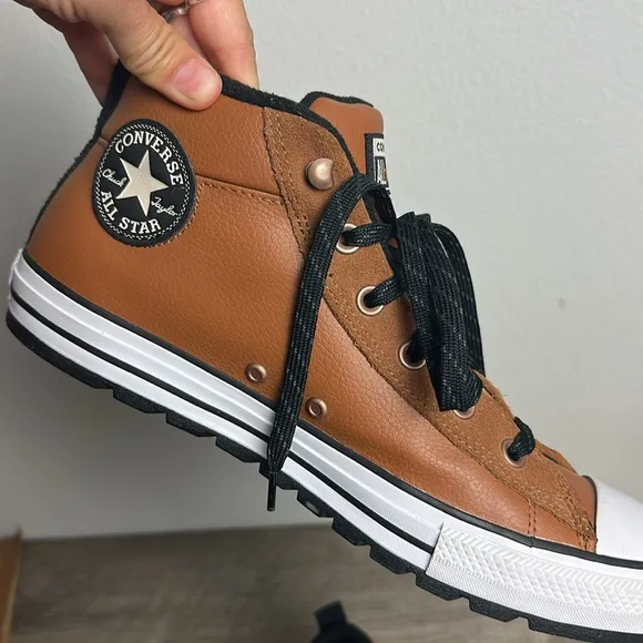 Converse Chuck Taylor All Star Leather Street Mid Top Sneakers Unisex