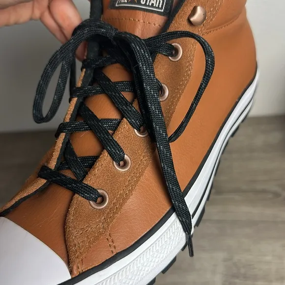 Converse Chuck Taylor All Star Leather Street Mid Top Sneakers Unisex