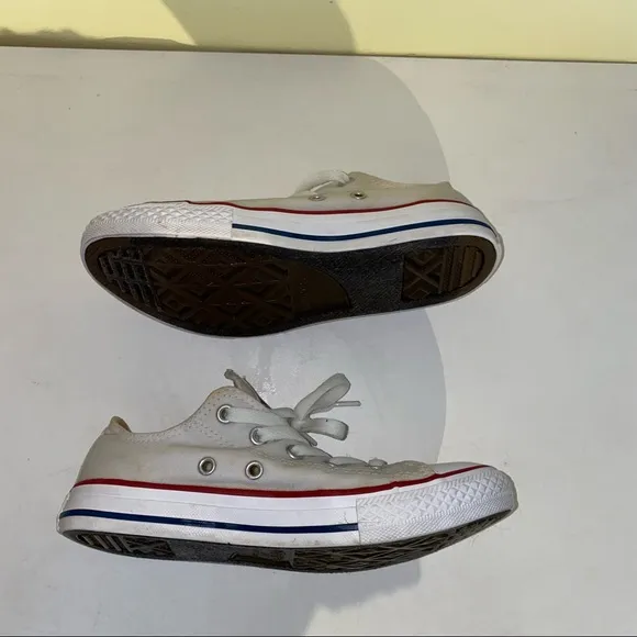 Converse Chuck Taylor All Star Low Sneakers White Unisex Youth Size 2