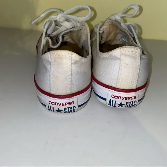 Converse Chuck Taylor All Star Low Sneakers White Unisex Youth Size 2