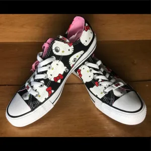 CONVERSE Hello Kitty Sneakers Black Unisex 8