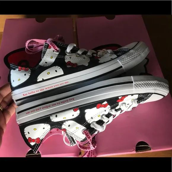 CONVERSE Hello Kitty Sneakers Black Unisex 8