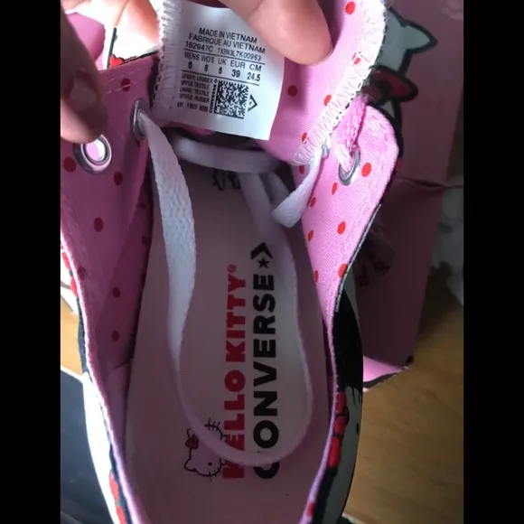 CONVERSE Hello Kitty Sneakers Black Unisex 8