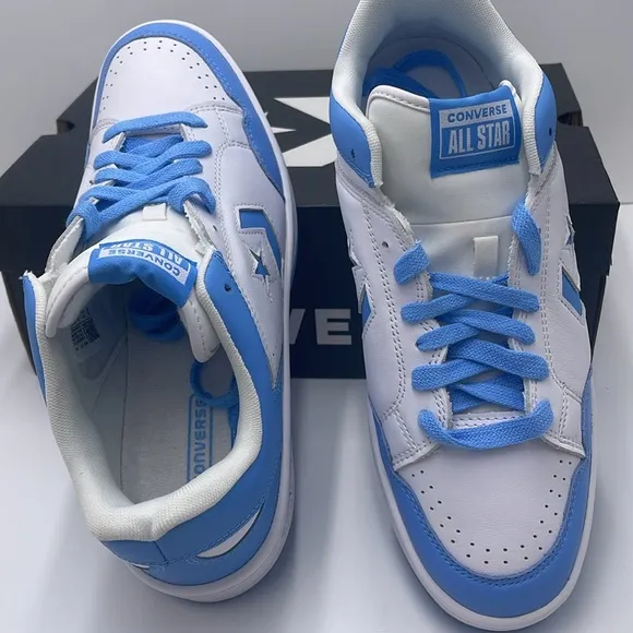 Converse Men’s White and Blue Sneakers A12867CWEAPON OXWHITE/LT BLUE/WHITE