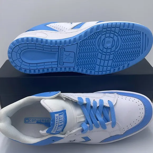 Converse Men’s White and Blue Sneakers A12867CWEAPON OXWHITE/LT BLUE/WHITE