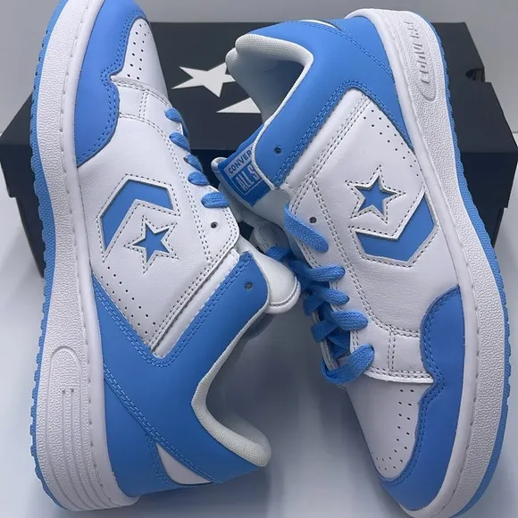 Converse Men’s White and Blue Sneakers A12867CWEAPON OXWHITE/LT BLUE/WHITE