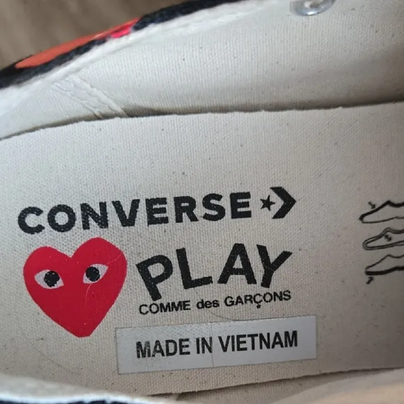 Converse Play Black and Red Size 7 Heart Sneakers
