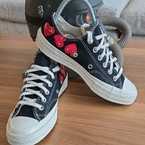 Converse Play Black and Red Size 7 Heart Sneakers