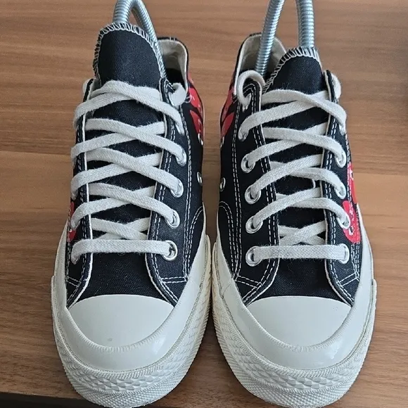 Converse Play Black and Red Size 7 Heart Sneakers