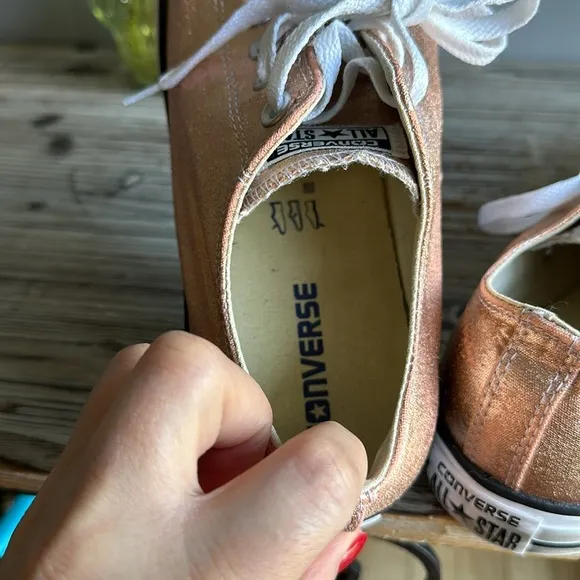 Converse sneakers size 10.5 great condition