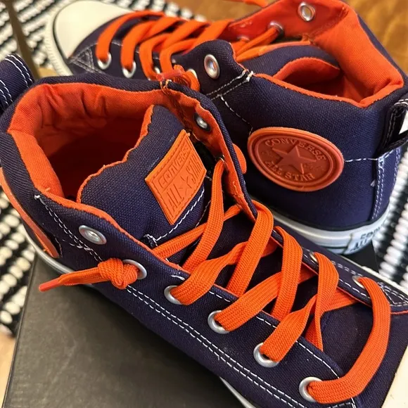CONVERSE unisex All Star Chuck Taylor Street Mid Shoe in Dozar Blue