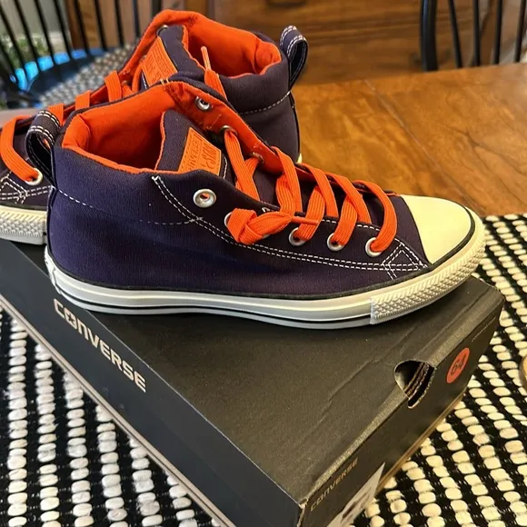 CONVERSE unisex All Star Chuck Taylor Street Mid Shoe in Dozar Blue