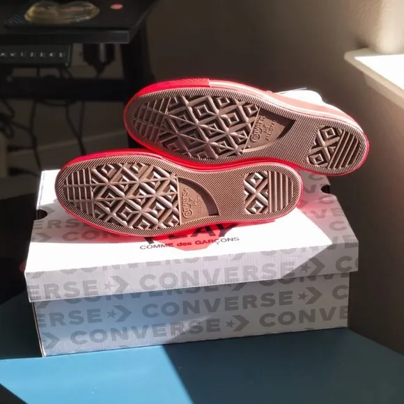 Converse Unisex Comme des Garçons PLAY (NEW w/tags and box)