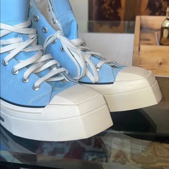 CONVERSE   Unisex, sky Blue High-Top Platform Sneakers, NEW💖, size11.