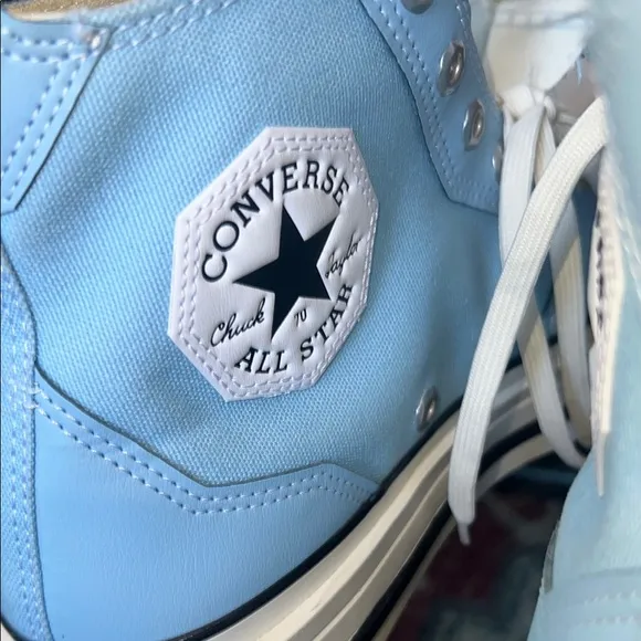 CONVERSE   Unisex, sky Blue High-Top Platform Sneakers, NEW💖, size11.