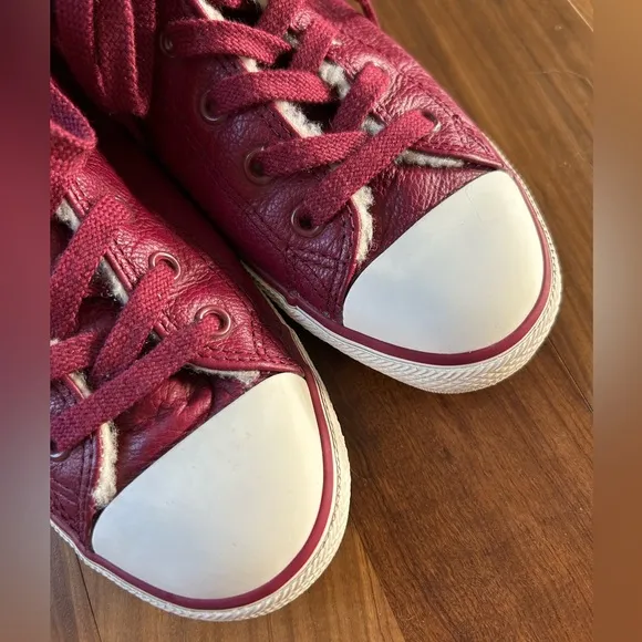 Converse | Women’s crimson red leather Sherpa lined hi-top sneakers, size 8.5