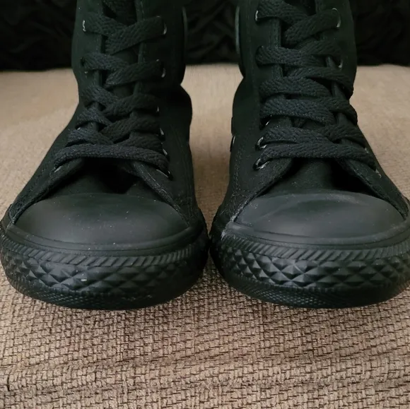 CONVERSE YOUTH UNISEX BLACK MONOCHROME HI TOP SNEAKERS