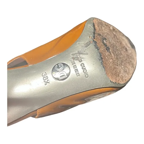 COPY - Dolce &amp; Gabanna Womens pointy toe heel shoes size 38 1/2