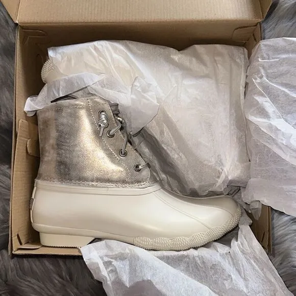 COPY - Sperry Boots saltwater shimmer ivory duck boots. Size 7.5
